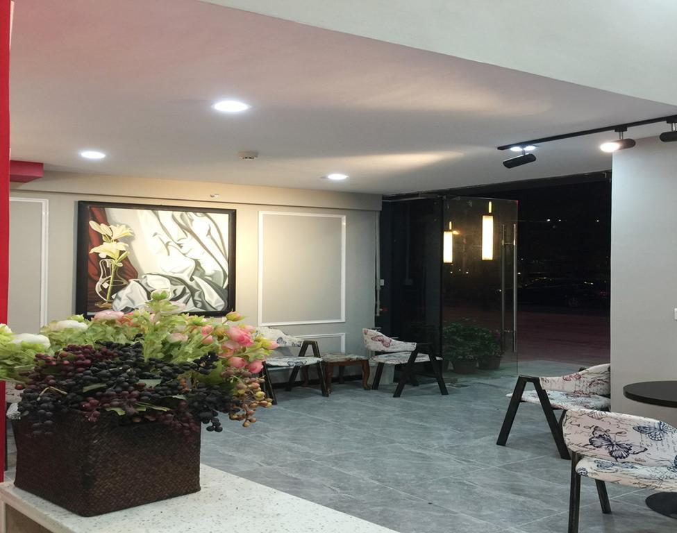 April Fair Duplex Apartment Guangzhou South Railway Station Ao Yuan Yue Shi Dai Branch ภายนอก รูปภาพ